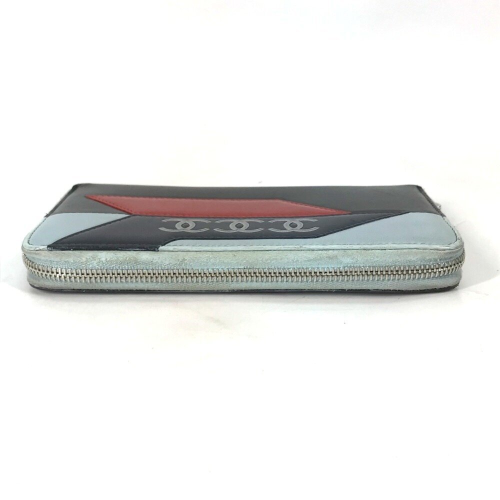 CHANEL Authentic Black Leather Wallet - Picture 4 of 16